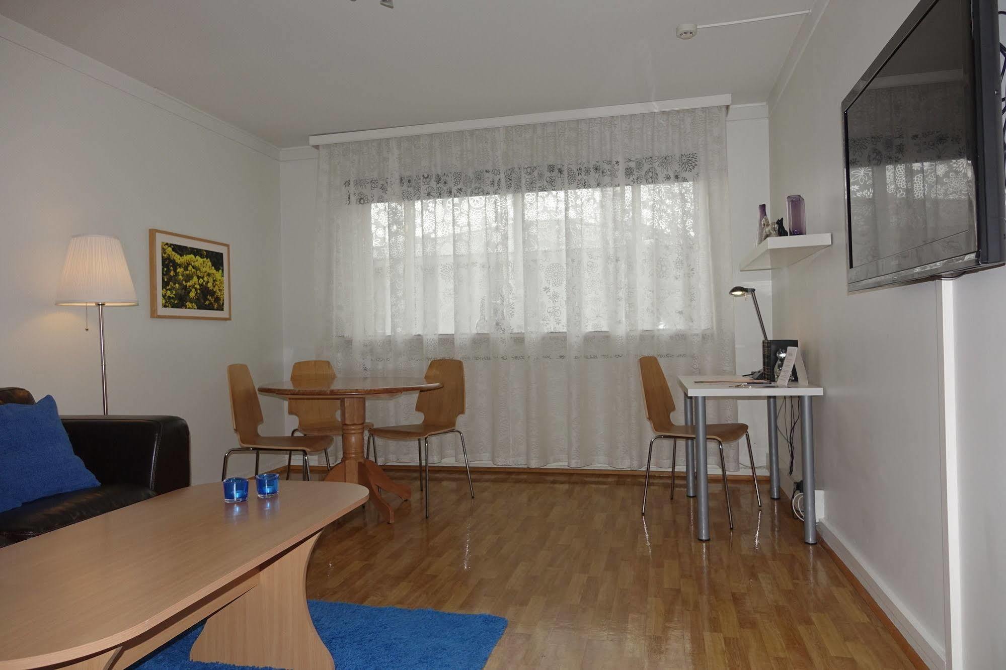Castle House & Embassy Luxury Apartments Reykjavik Ngoại thất bức ảnh