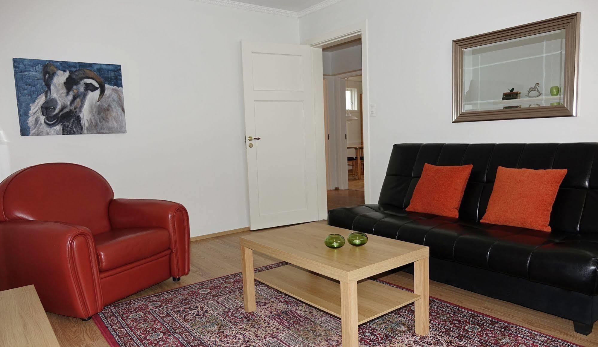 Castle House & Embassy Luxury Apartments Reykjavik Ngoại thất bức ảnh
