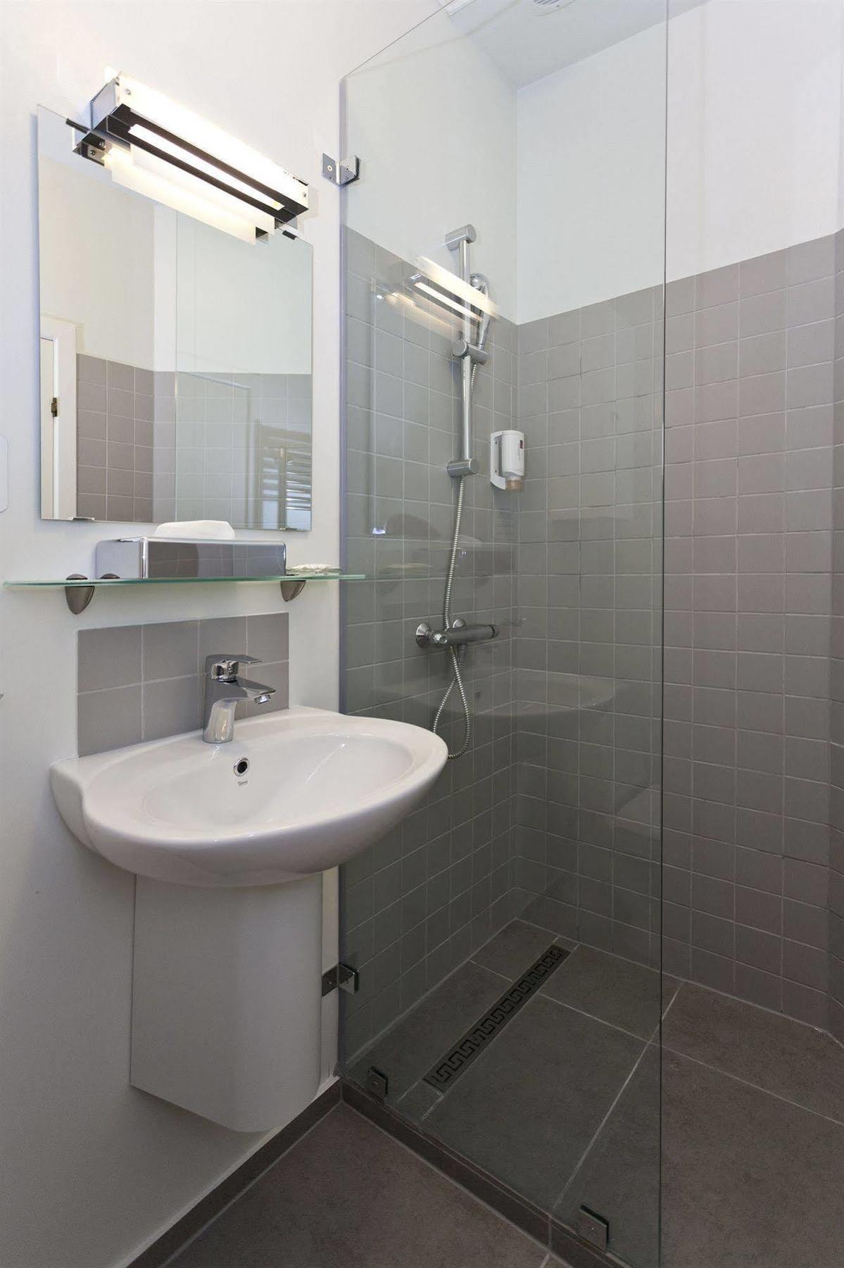 Castle House & Embassy Luxury Apartments Reykjavik Ngoại thất bức ảnh