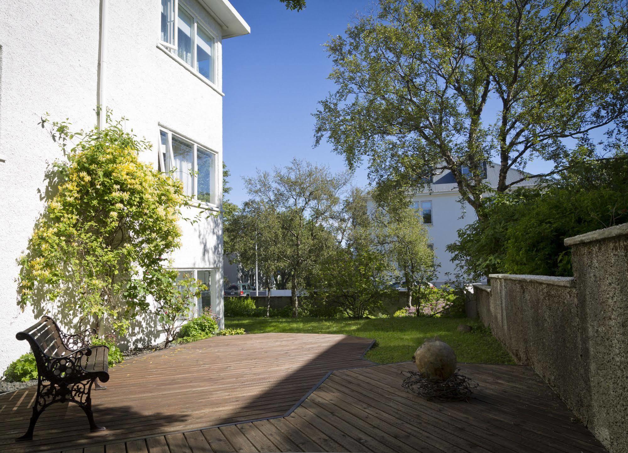 Castle House & Embassy Luxury Apartments Reykjavik Ngoại thất bức ảnh