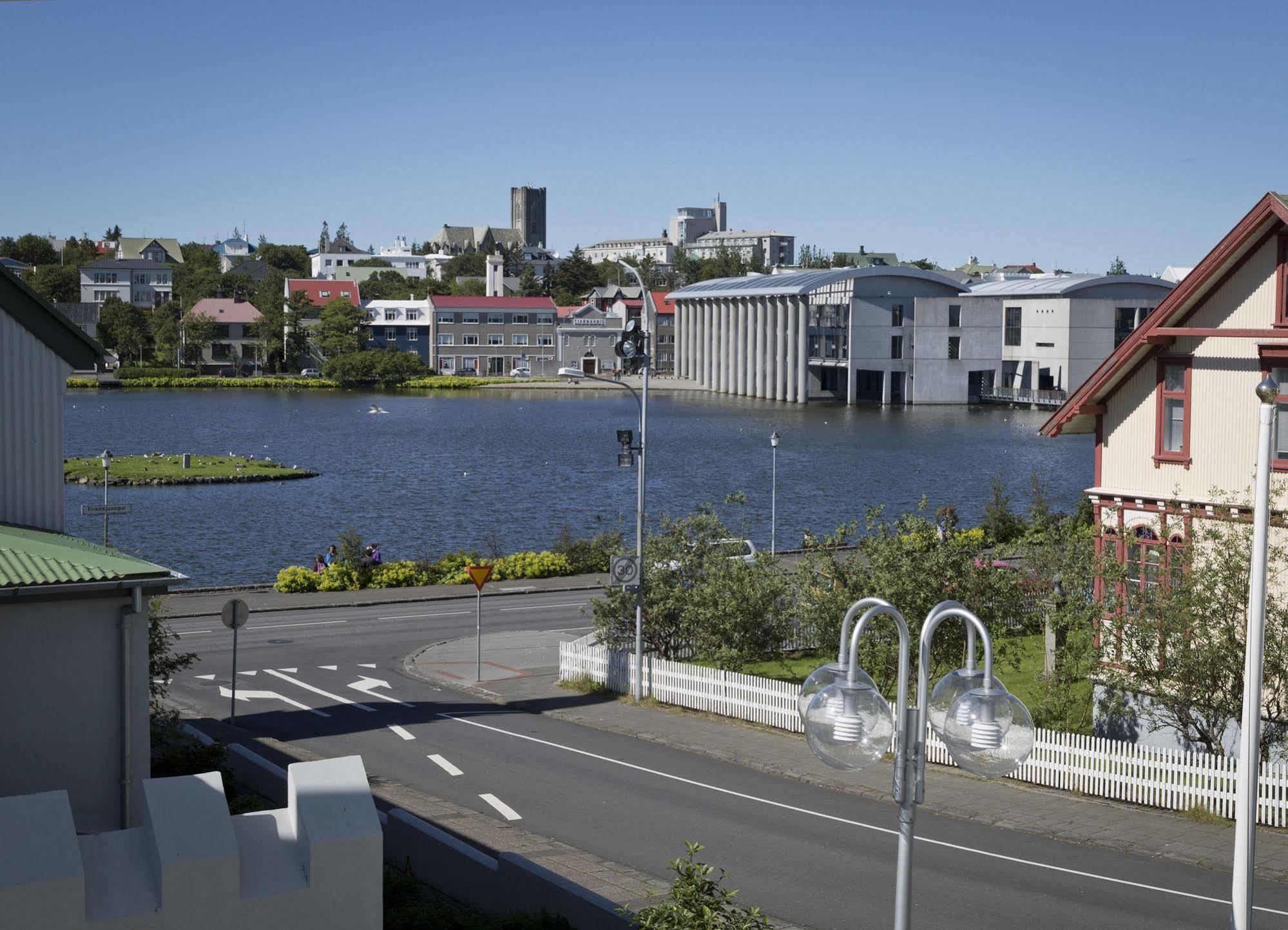 Castle House & Embassy Luxury Apartments Reykjavik Ngoại thất bức ảnh