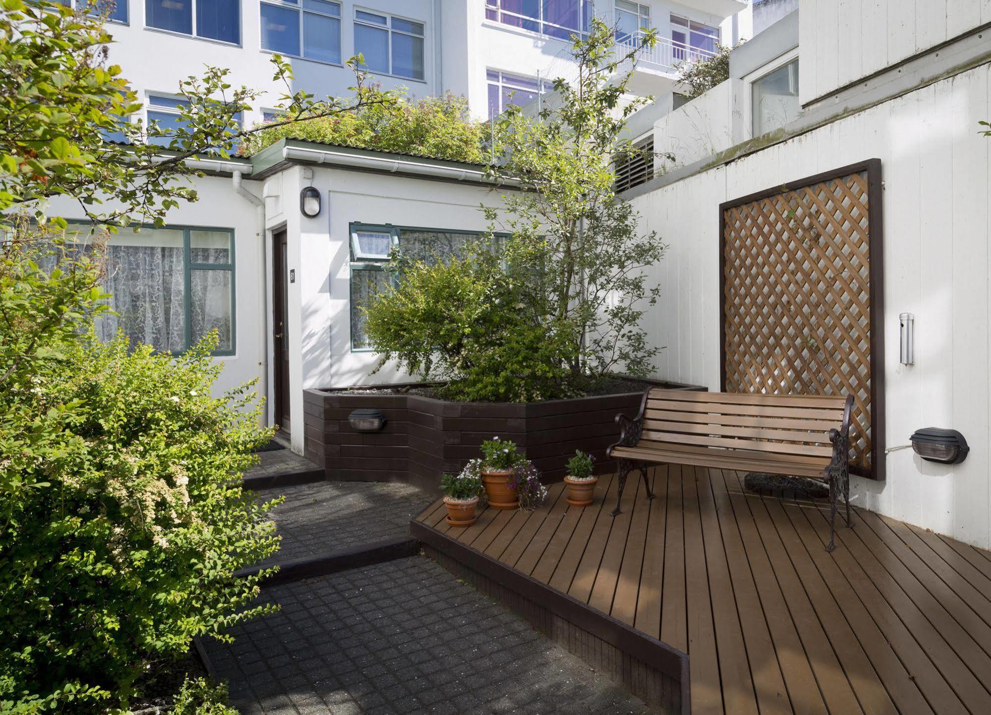 Castle House & Embassy Luxury Apartments Reykjavik Ngoại thất bức ảnh